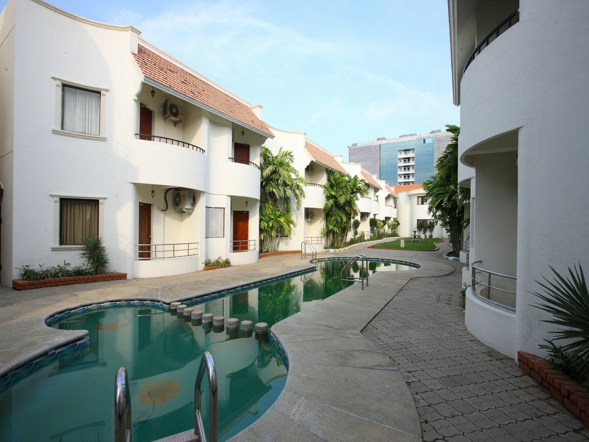 Capital O 6229 Ilara Hotels And Resorts Siruseri Exterior foto