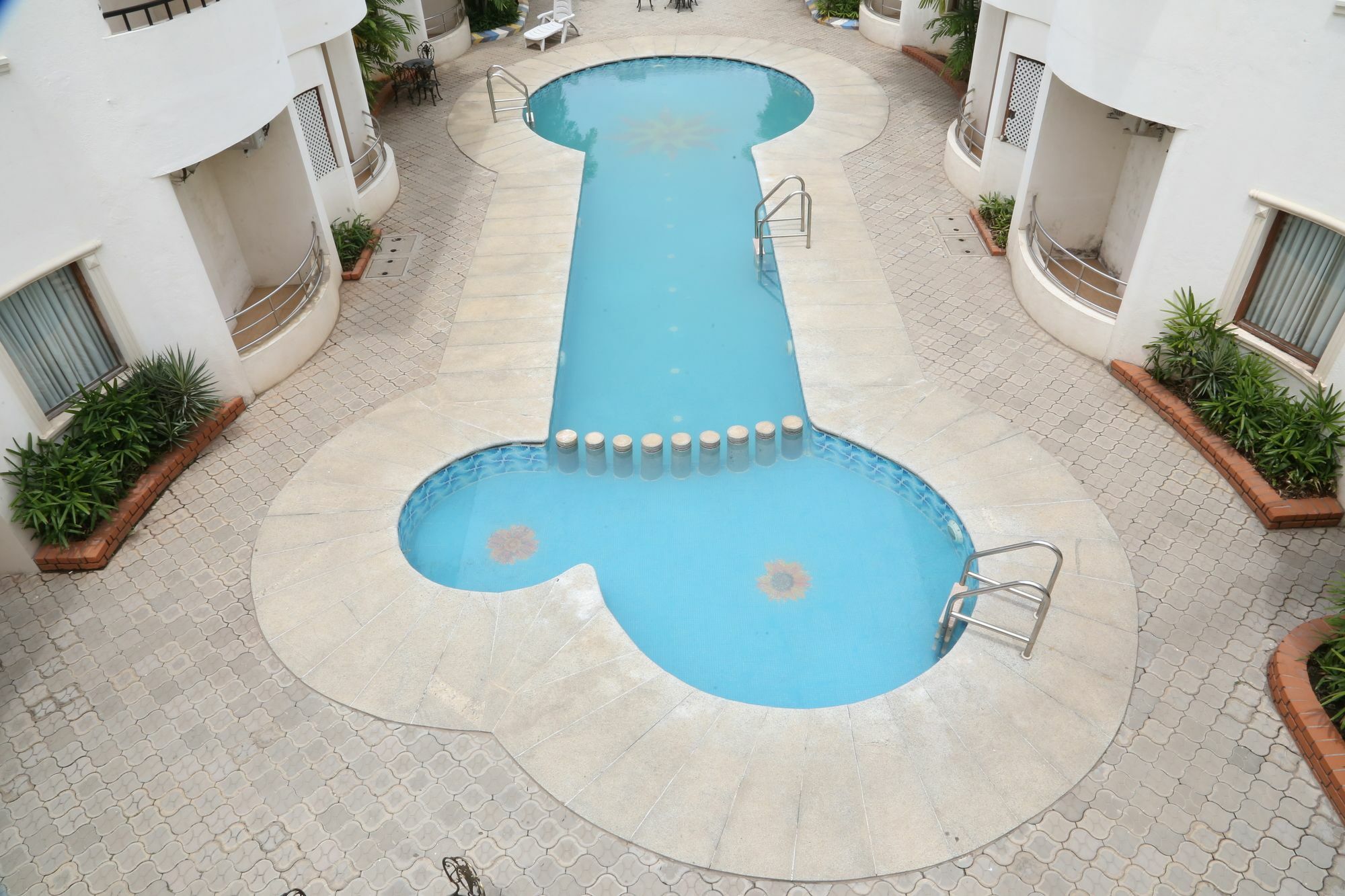 Capital O 6229 Ilara Hotels And Resorts Siruseri Exterior foto